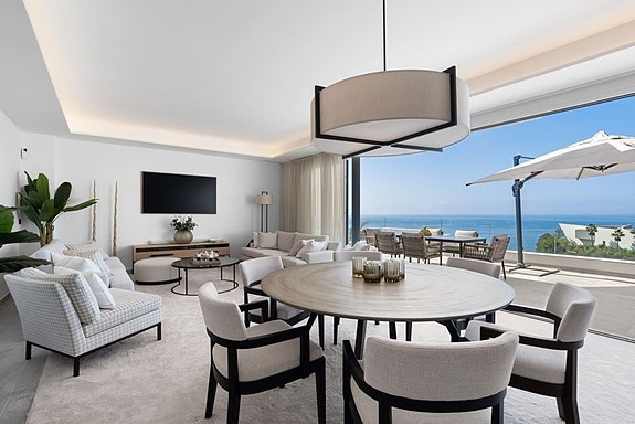 Penthouse med turistlisens | 152 m² terrasse | Privat jacuzzi og panoramautsikt