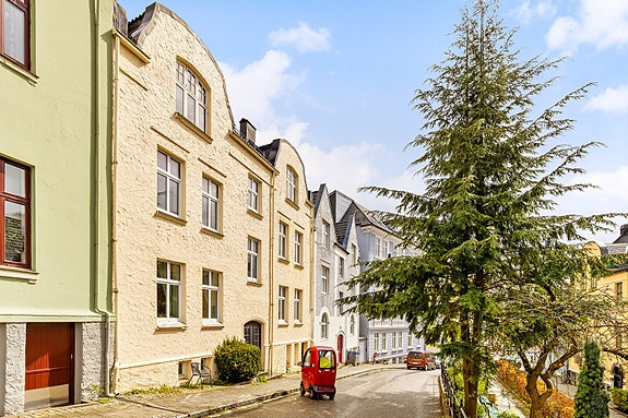 W Eiendomsmegling presenterer en klassisk bygård i Hans Hauges gate 37.