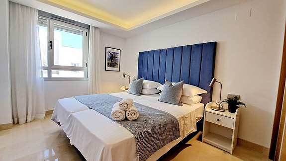 Penthouse med turistlisens | 100 m² terrasse | Nær stranden i San Pedro
