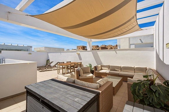Penthouse med 3 soverom | Turistlisens | Stor takterrasse og felles basseng