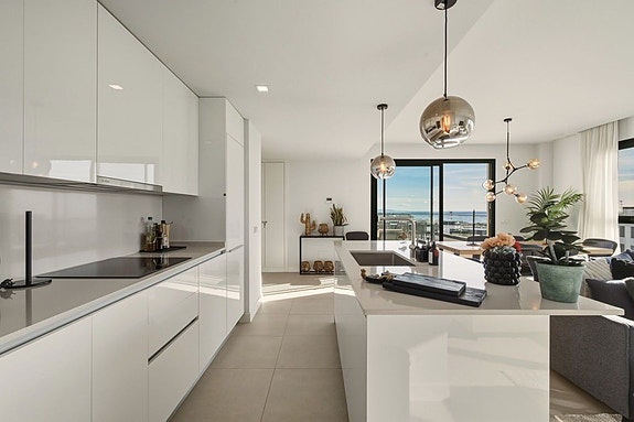 Penthouse med 3 soverom | 88 m² terrasse | Panoramautsikt mot sjø og marina | Turistlisens