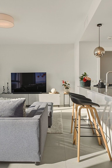 Penthouse med 3 soverom | 88 m² terrasse | Panoramautsikt mot sjø og marina | Turistlisens