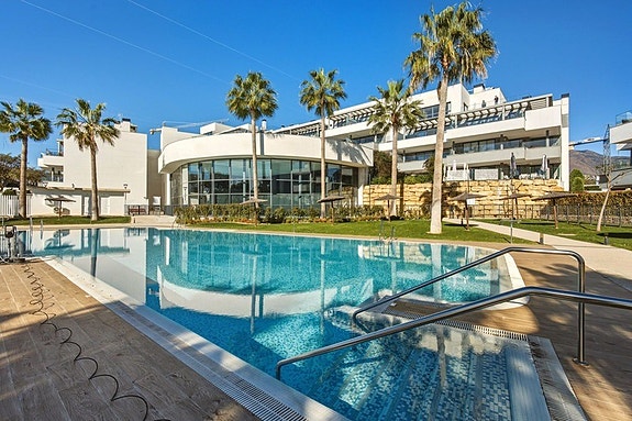 Penthouse med 3 soverom | 88 m² terrasse | Panoramautsikt mot sjø og marina | Turistlisens