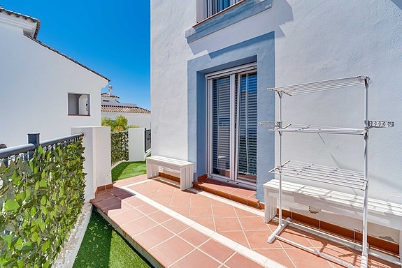 Moderne leilighet med turistlisens | Privat hage på 140 m² | Resortfasiliteter
