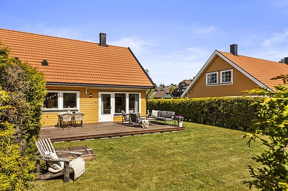 Velkommen til Kløvningkroken 29B Presentert av EiendomsMegler1 ved Henriette Henriksen Foto: Fotoetcetera.