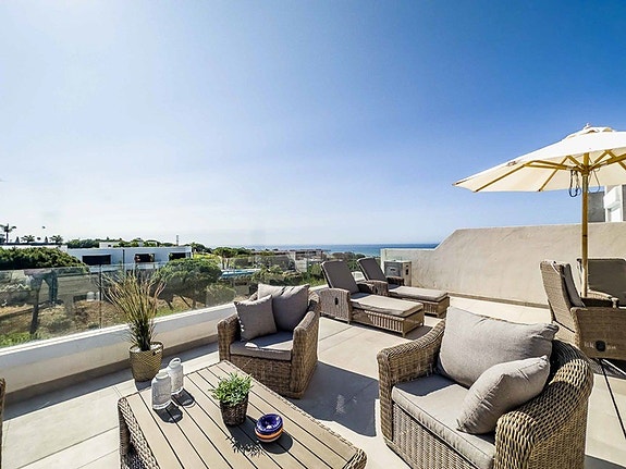 Eksklusiv bolig med turistlisens | Privat basseng | 160 m² terrasser | Mulighet for 4 soverom