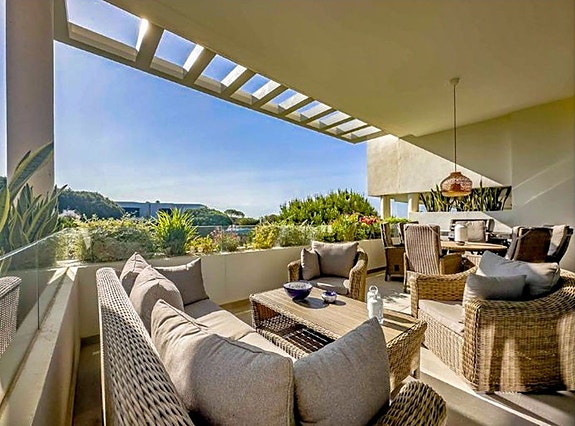 Eksklusiv bolig med turistlisens | Privat basseng | 160 m² terrasser | Mulighet for 4 soverom