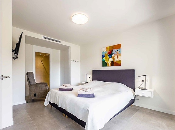 Eksklusiv bolig med turistlisens | Privat basseng | 160 m² terrasser | Mulighet for 4 soverom