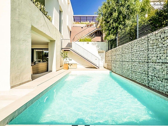 Eksklusiv bolig med turistlisens | Privat basseng | 160 m² terrasser | Mulighet for 4 soverom