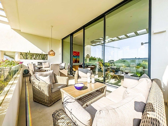 Eksklusiv bolig med turistlisens | Privat basseng | 160 m² terrasser | Mulighet for 4 soverom