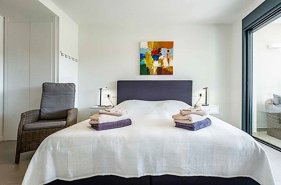 Eksklusiv bolig med turistlisens | Privat basseng | 160 m² terrasser | Mulighet for 4 soverom