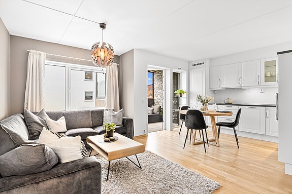 Velkommen til Vangslunds gate 22! Heimdal Eiendomsmegling v/Alexandra Muravskaya har gleden av å presentere en lys og moderne 3-roms på 60 m² BRA-i på populære Elgeseter/Øya. Foto: Nonstad foto.