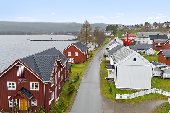 Pen beliggenhet i Viosen, like ved Garveriet.