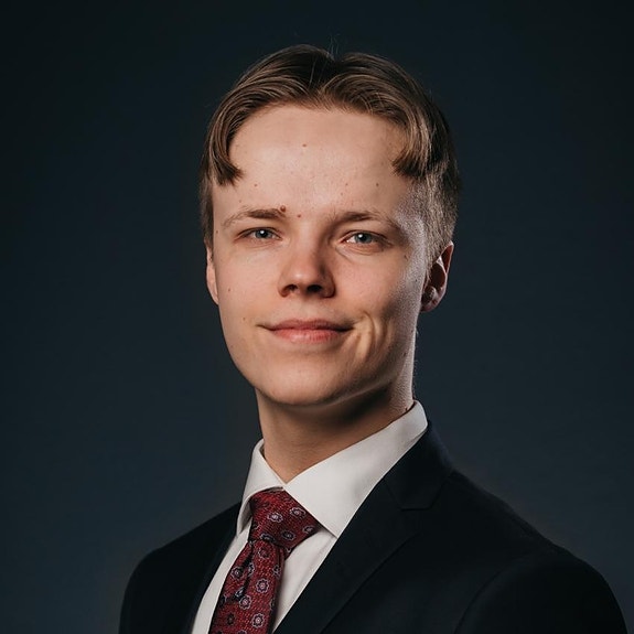 Bilde av megler Håkon Hansen