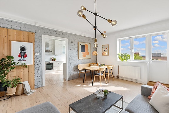 Velkommen til Brettevilles gate 15 presentert av Mads S. Gustavsen i Nordvik Bygdøy Allé (Foto: Z-ovenfra)