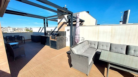 Penthouse med 3 soverom | Stor takterrasse | Havutsikt | 180 m til sjøen