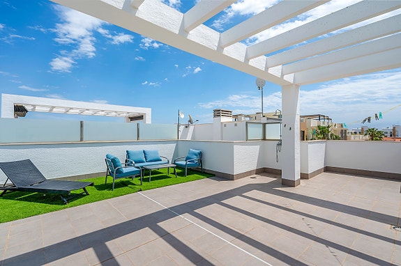 Toppleilighet i Oasis Beach | Privat takterrasse | Perfekt beliggenhet i La Zenia