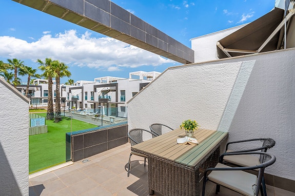 Toppleilighet i Oasis Beach | Privat takterrasse | Perfekt beliggenhet i La Zenia