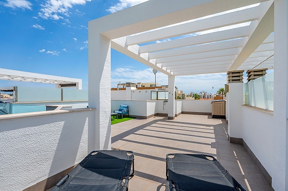 Toppleilighet i Oasis Beach | Privat takterrasse | Perfekt beliggenhet i La Zenia