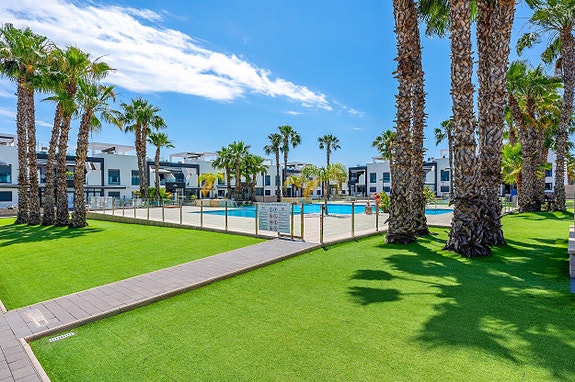 Toppleilighet i Oasis Beach | Privat takterrasse | Perfekt beliggenhet i La Zenia