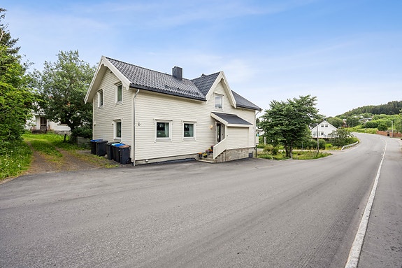 Velkommen til Gravdalsgata 6 - Presentert av EiendomsMegler1 Lofoten!