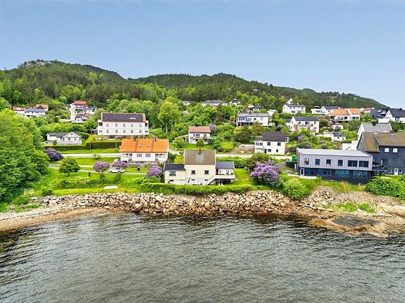 Frem Eiendomsmegling har gleden av å presentere Vestre Strandvei 49!