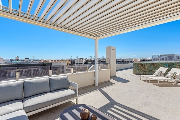 Penthouse med 3 soverom | Privat takterrasse med basseng | Havutsikt