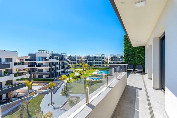 Penthouse med 3 soverom | Privat takterrasse med basseng | Havutsikt
