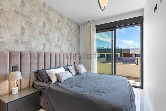 Penthouse med 3 soverom | Privat takterrasse med basseng | Havutsikt