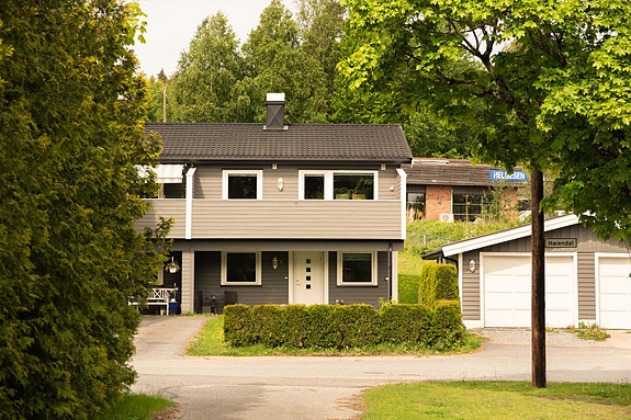 Høiendal 1 presenteres av Karl Robert Hansen i Krogsveen.
Fotograf; Kristoffer Kristiansen.
