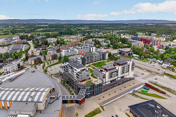 2-roms - 2018 - på Skovly! | Garasjeleie | Direkte heis ned fra leiligheten til Jessheim senter| Vestvendt balkong 14 kvm | Nytt Bad 2026