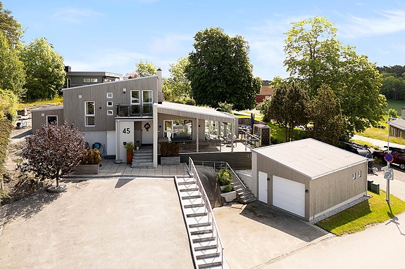 Velkommen til Mellomhagen 45 - presentert av Siri Istre v/PrivatMegleren.