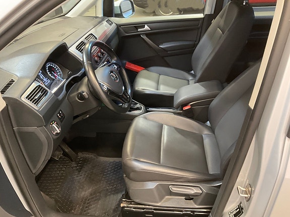 Volkswagen Caddy Maxi 8 of 17