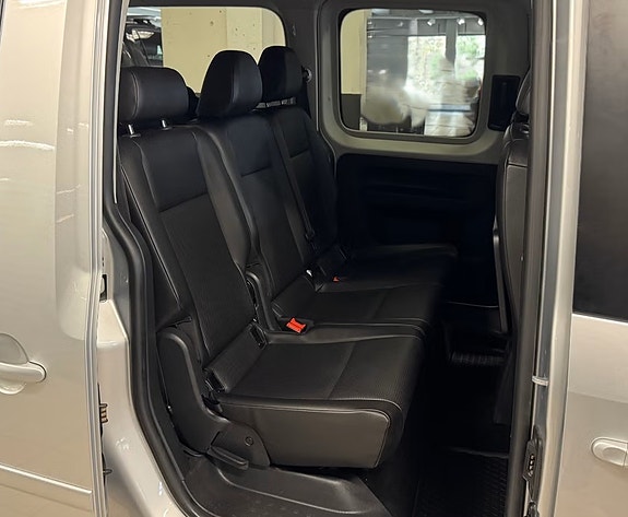 Volkswagen Caddy Maxi 9 of 17