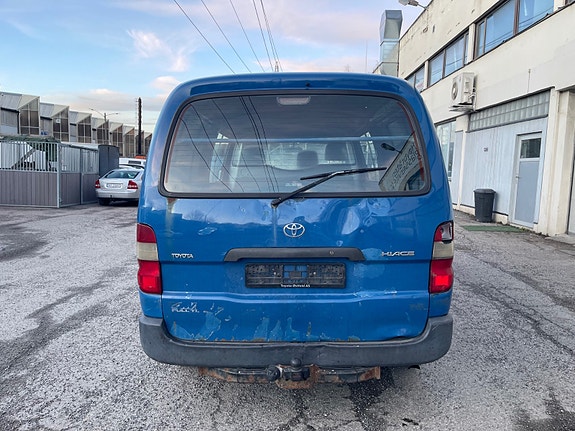 Toyota HiAce 6 of 20