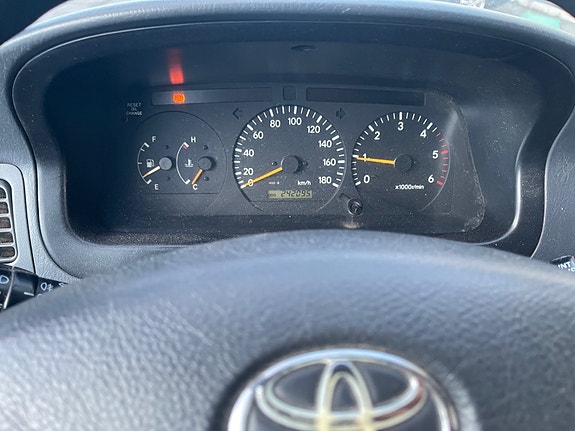 Toyota HiAce 18 of 20