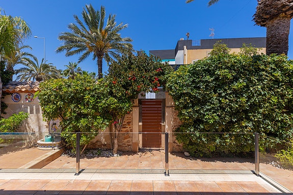 Villa med 4 soverom | Privat basseng | 500 meter til stranden | Stor tomt