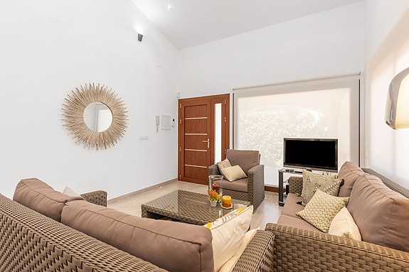 Villa med 4 soverom | Privat basseng | 500 meter til stranden | Stor tomt
