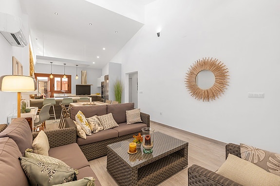 Villa med 4 soverom | Privat basseng | 500 meter til stranden | Stor tomt