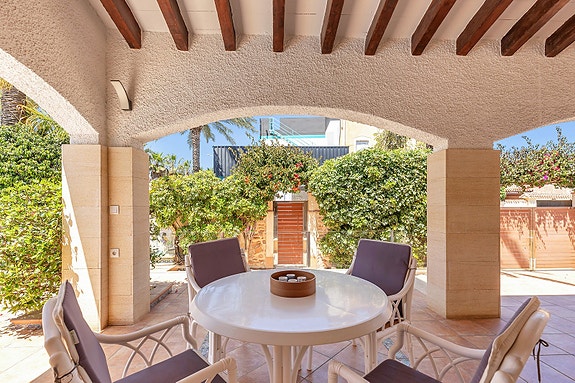 Villa med 4 soverom | Privat basseng | 500 meter til stranden | Stor tomt