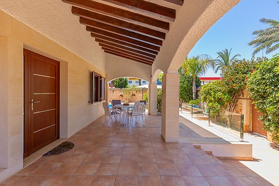 Villa med 4 soverom | Privat basseng | 500 meter til stranden | Stor tomt