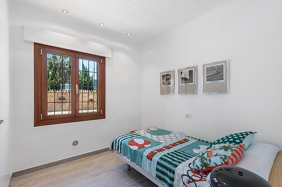Villa med 4 soverom | Privat basseng | 500 meter til stranden | Stor tomt