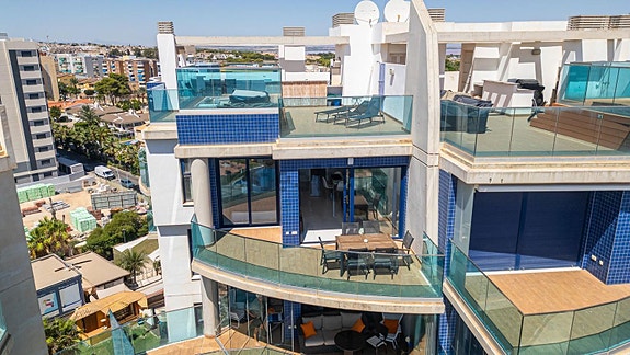 Penthouse med 3 soverom | Første linje mot sjøen | Panoramautsikt | Sea Senses