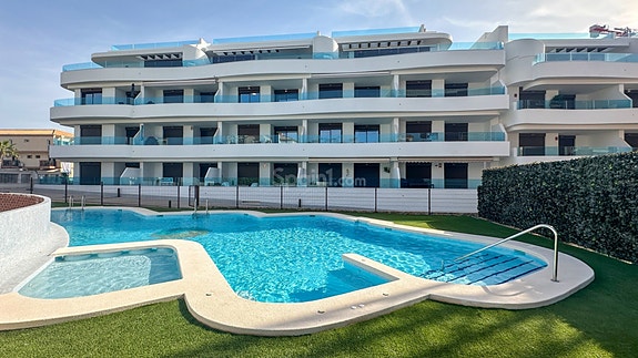 Leilighet med 2 soverom | Havutsikt | Møblert | Attraktivt fellesanlegg i Playa Flamenca