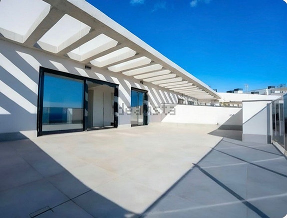 Toppleilighet med 3 soverom | Havutsikt | Stor terrasse | Seagardens Campoamor