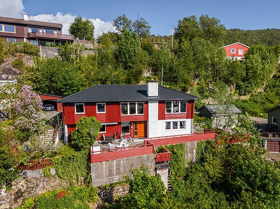 - DNB Eiendom ved Martine Bekkenes Meling har gleden av å presentere Furukollen 16D! -
