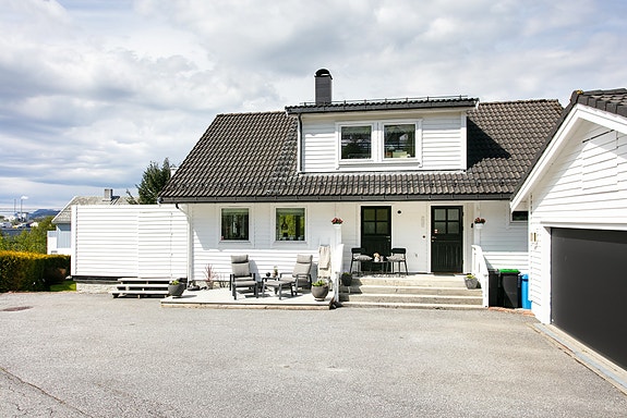 Møremegling ved Nils Arne Riise, Eiendomsmegler MNEF har gleden av å presentere Vestre Olsvikveg 44