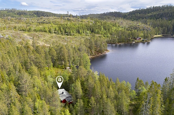 Aktiv Eiendomsmegling har gleden av å presentere Oppsjøen 6 som ligger like ved bredden av Oppsjøen, i populære Malvikmarka! Foto: Vidar Alvik.