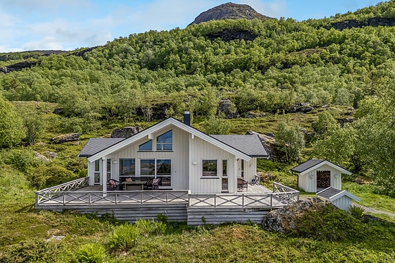 EiendomsMegler 1 v/Irene Sommerro har gleden av å presentere Nordsjøbukta 23! Foto: EFKT