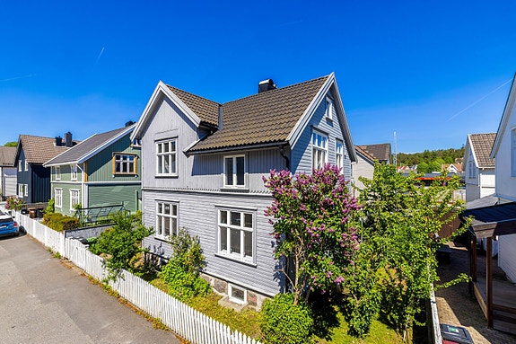 Eiendomsmegler Norge ved Kristian Lossius har gleden av å ønske deg velkommen til Brønnstykket 11!